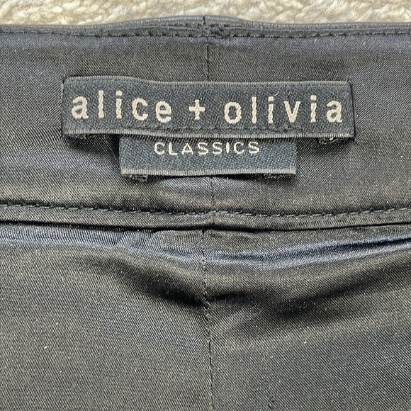 Alice + Olivia Conry Lamb Leather Cuffed Pleated Shorts High Rise Black - Picture 8 of 15